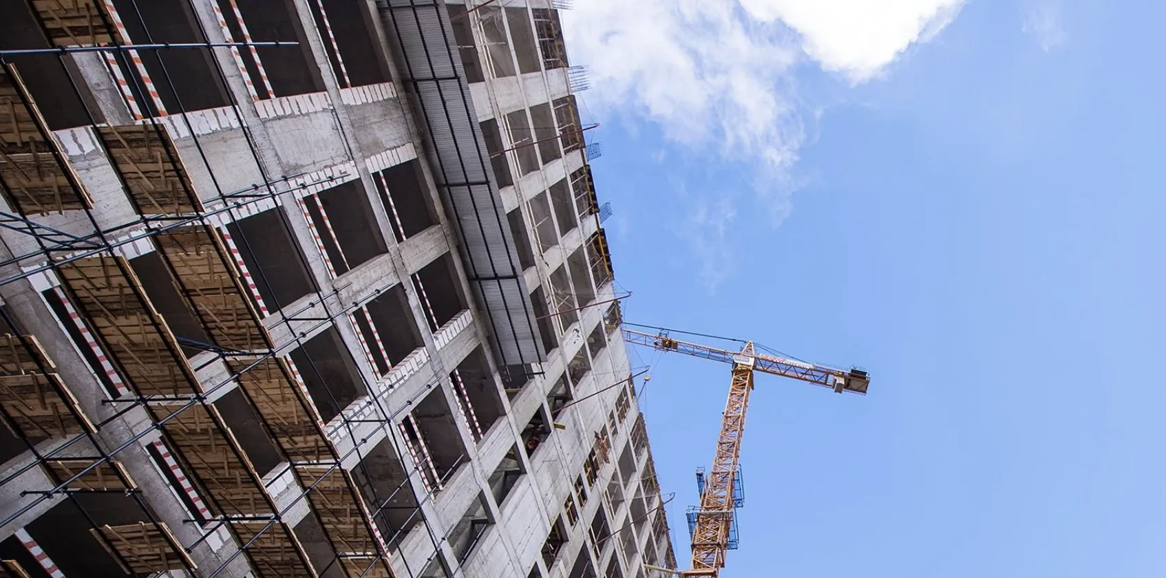 Число стартов новостроек в Москве в 2025 году стало минимальным за 10 лет