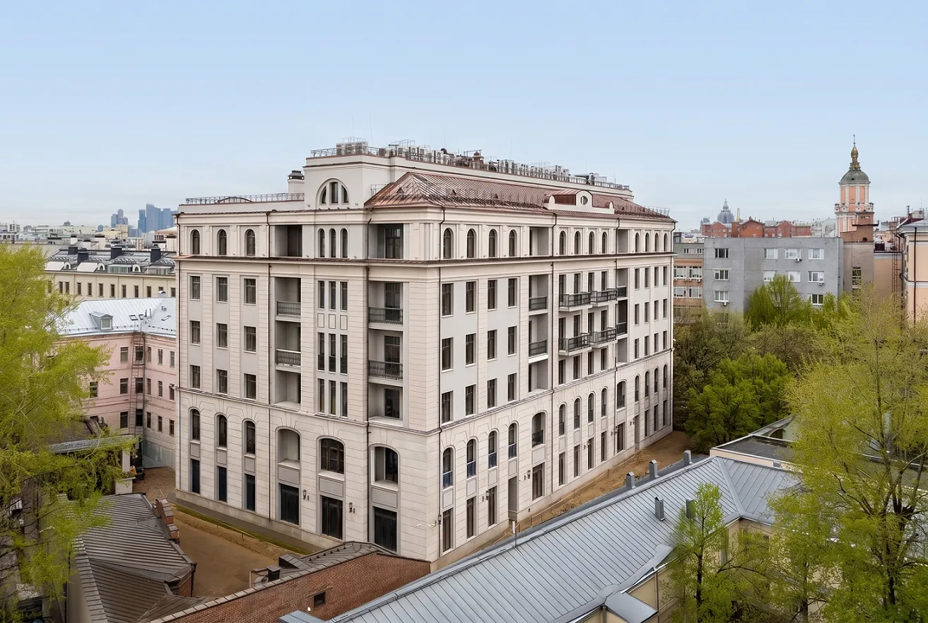  Фасадам дома 1915 года на Чистых прудах вернули исторический облик