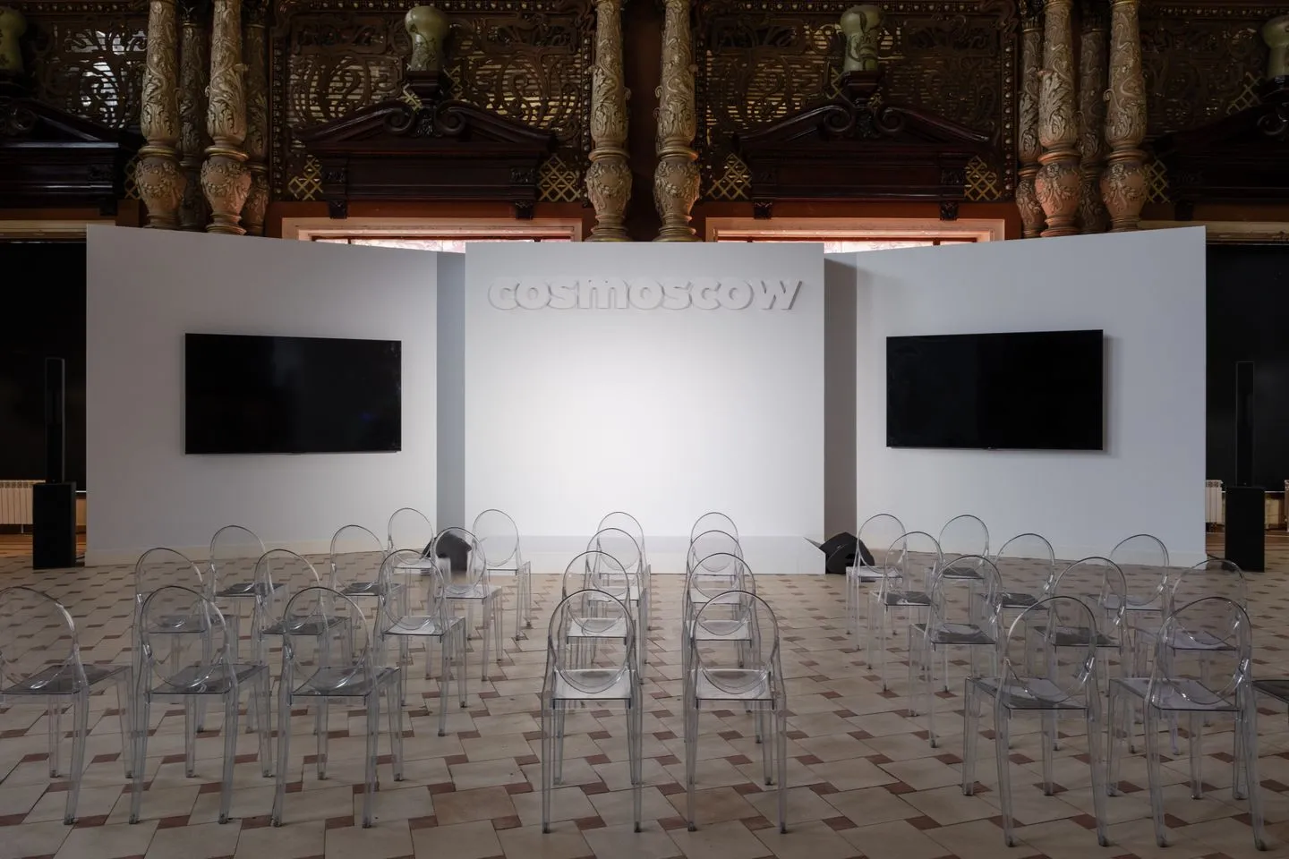 R4S предоставила исторический зал «Елисеевского» для 13-го Благотворительного аукциона Фонда Cosmoscow в поддержку современного искусства