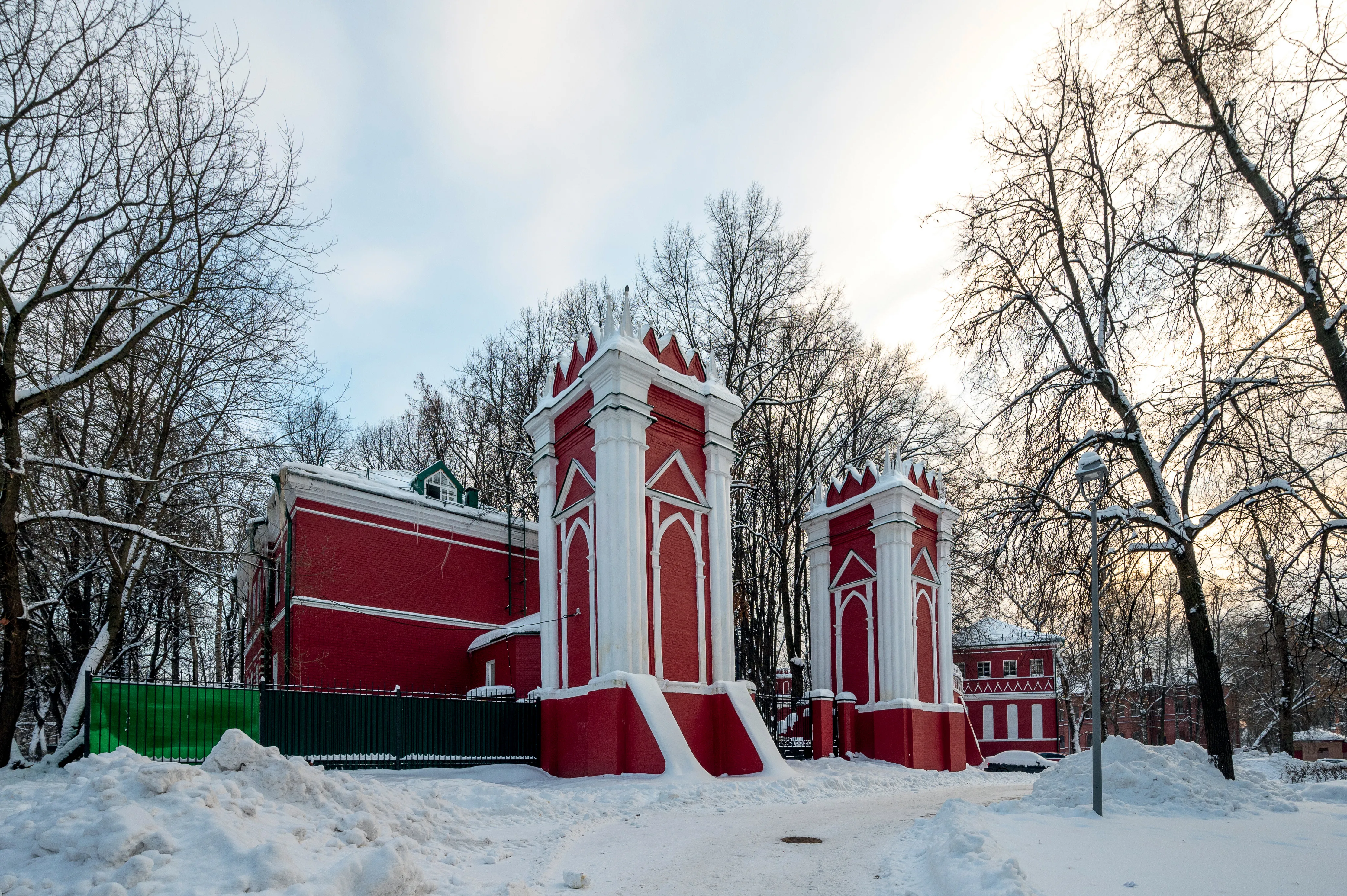 Живая история в современном контексте