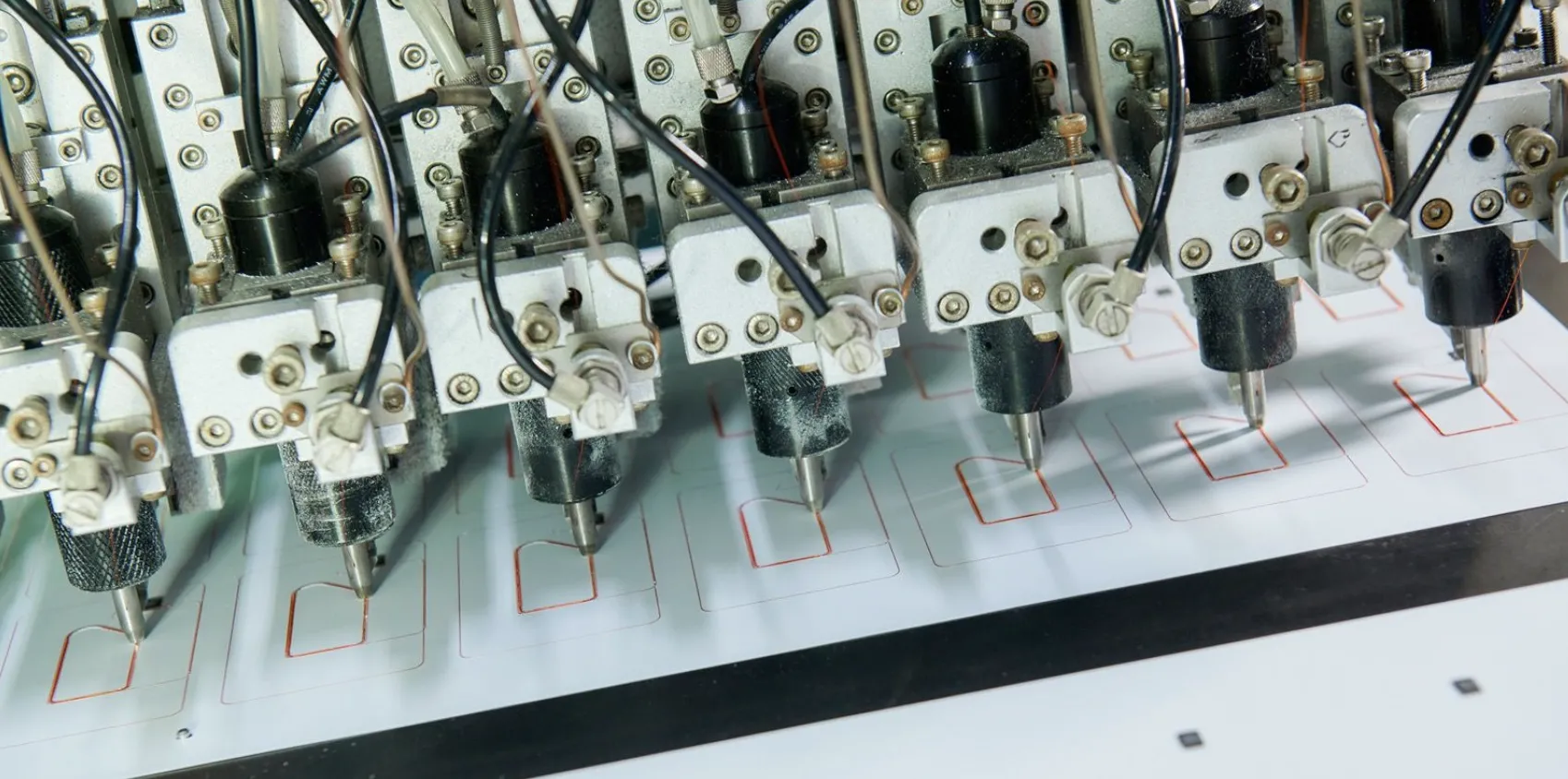 Столичный разработчик микрочипов выводит на рынок новые платежные карты