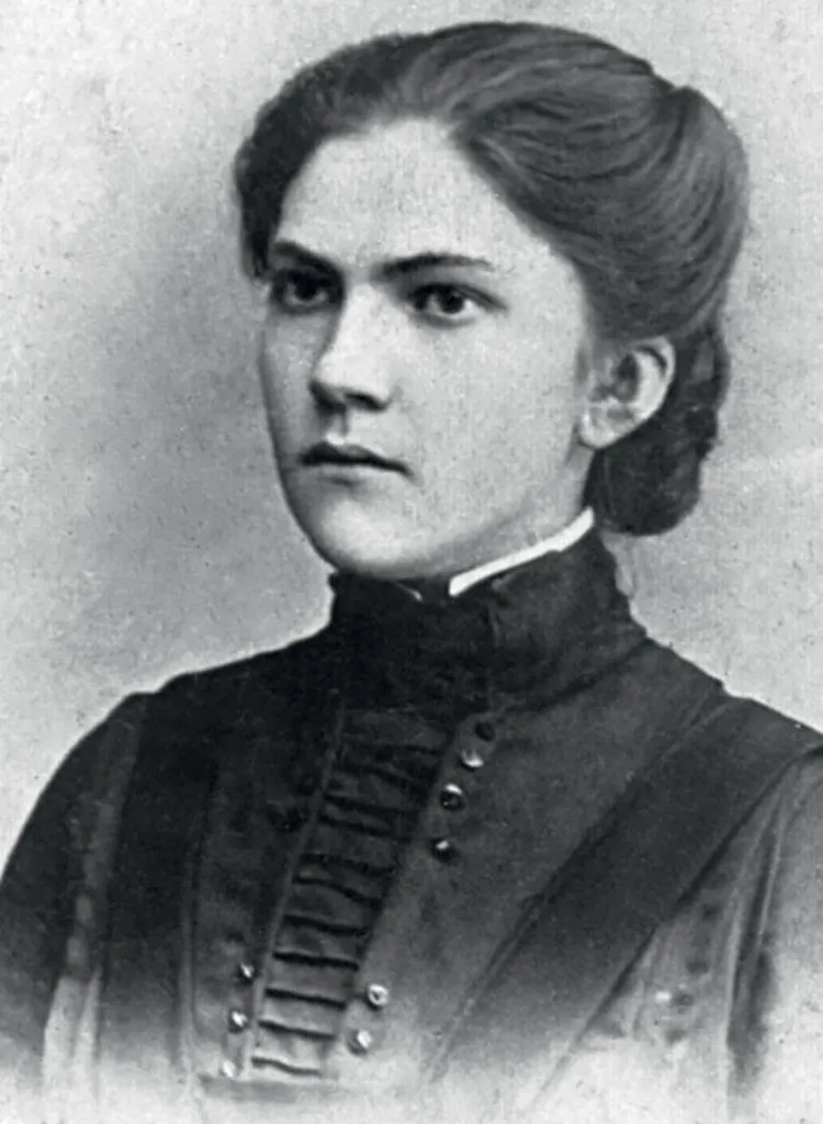 51 Максимова - студентка высших женских политехнических курсов.jpg