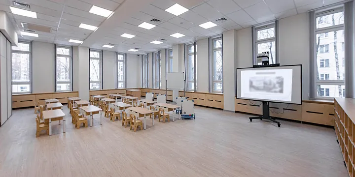 За месяц инвесторы подписали 12 договоров о передаче городу 22 соцобъектов