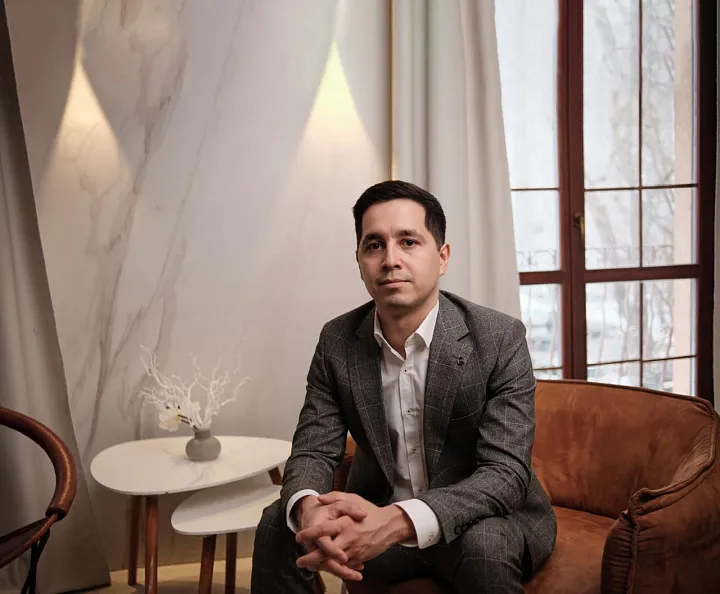 Разогнали самолёт до предела и отключили один двигатель. Что делать?