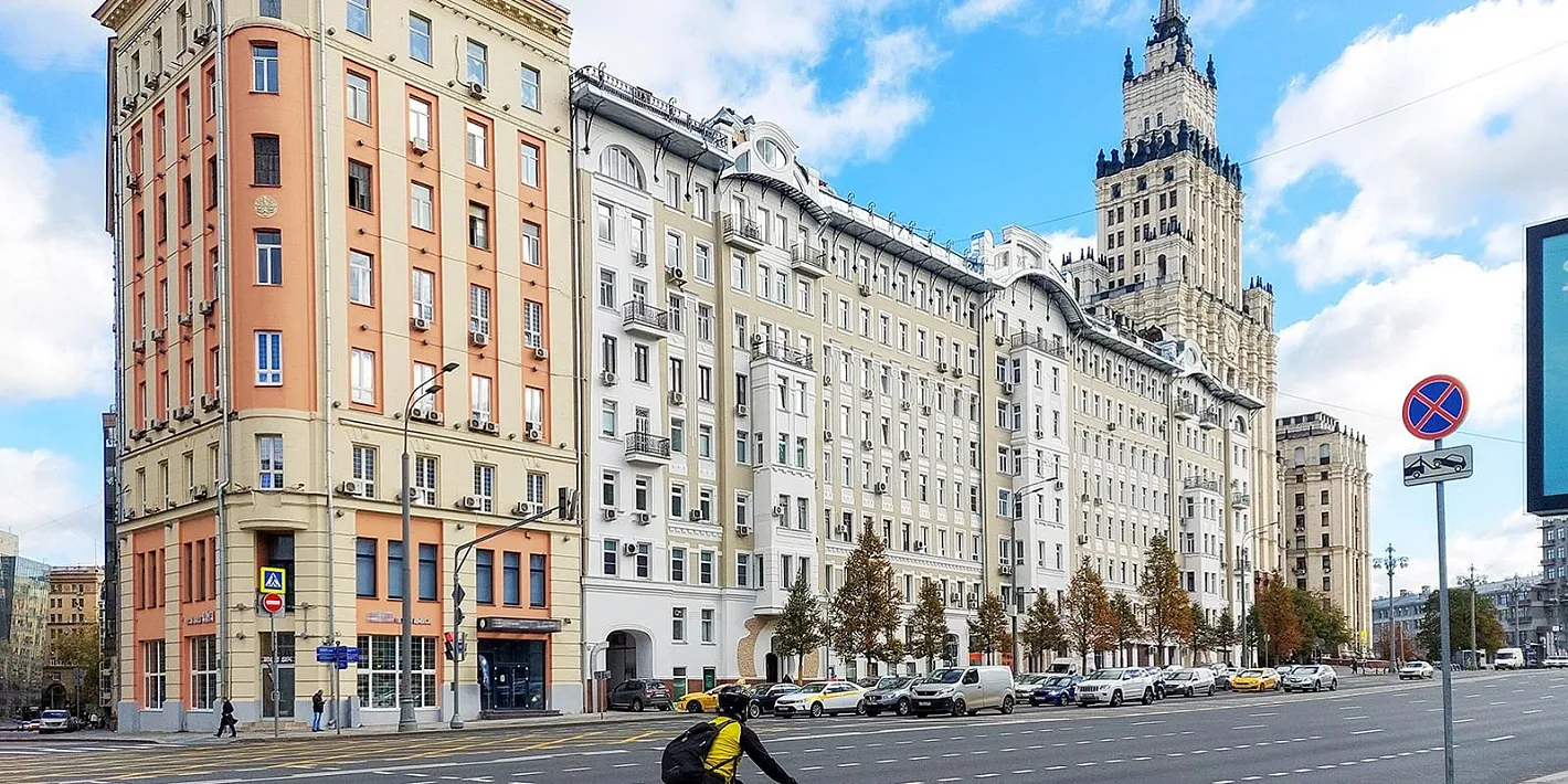 Как сейчас выглядит первый московский небоскреб 