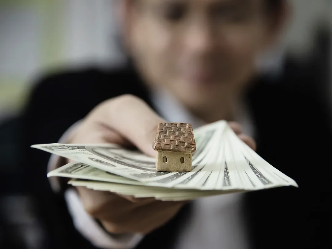 До 45% снятых со вкладов средств могут уйти в недвижимость