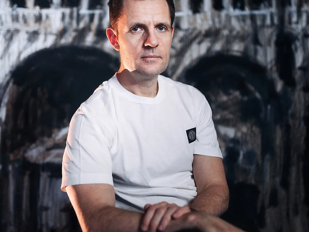 "Речь не просто о живописи,  а о чем-то большем": Сергей Кузнецов - о своей ипостаси художника
