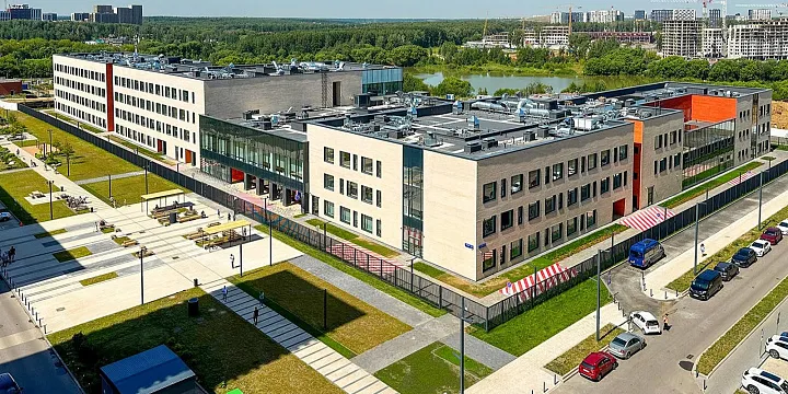 Образовательный центр на 950 мест ввели в районе Коммунарка