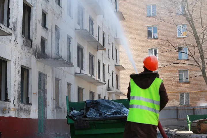 Первые пятиэтажки снесли в рамках программы реновации в районе Выхино-Жулебино