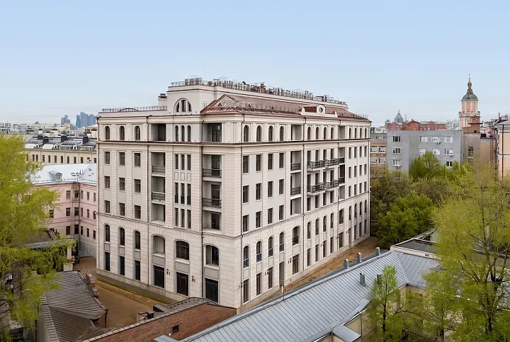  Фасадам дома 1915 года на Чистых прудах вернули исторический облик