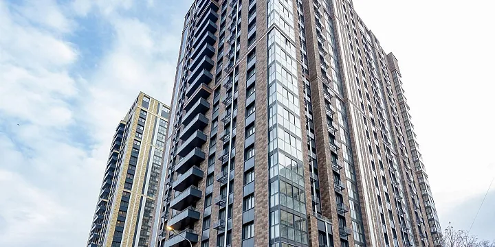 15 домов возводят на западе столицы по программе реновации